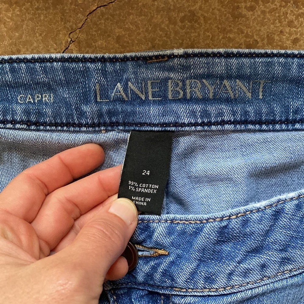 LANE Bryant medium wash distressed cropped ankle capri straight leg stretch jean - Picture 4 of 6